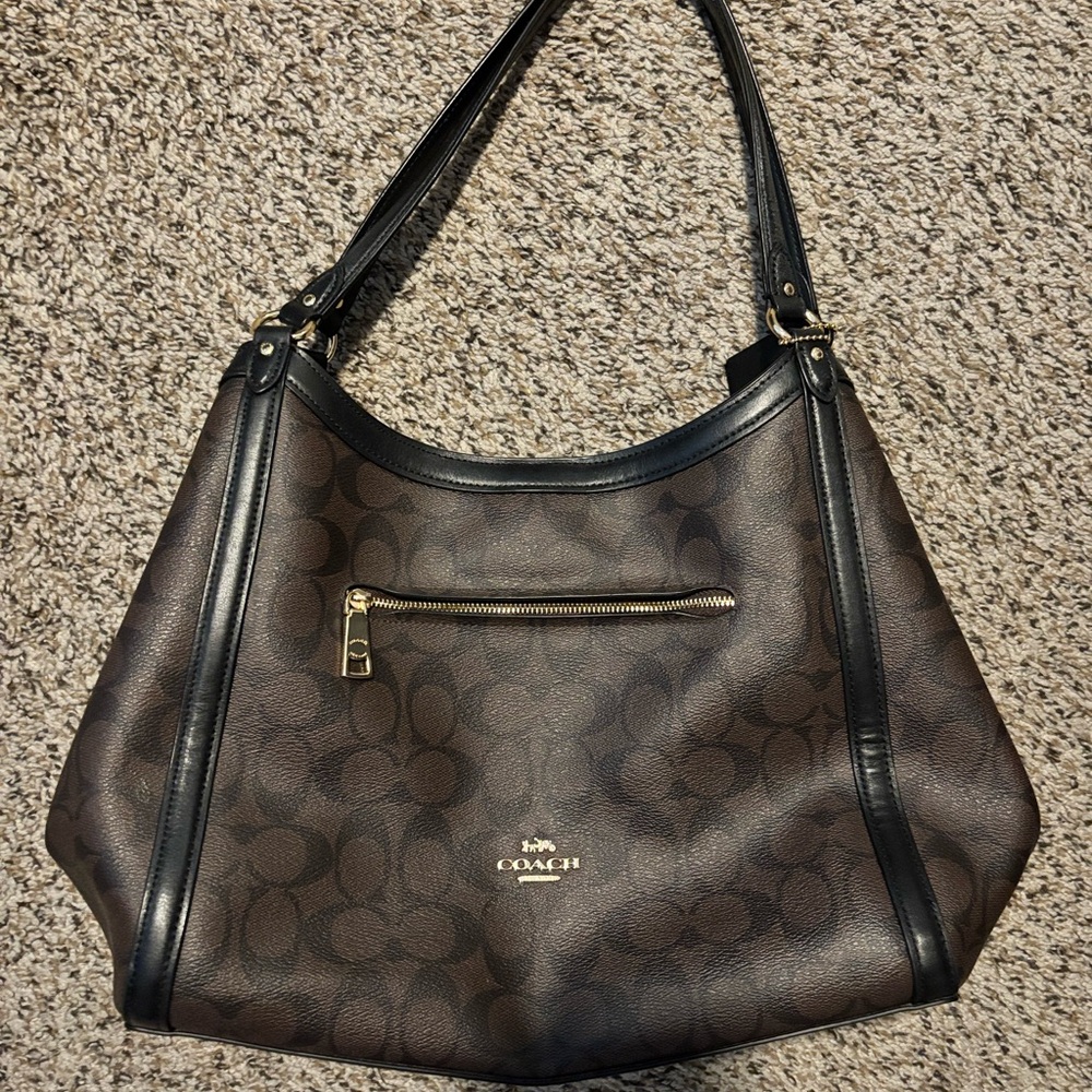 Coach Brown and Black Women's Bag

Cash app payments only